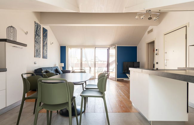 easyhomes - Brera Luxury Suites - Photo 1