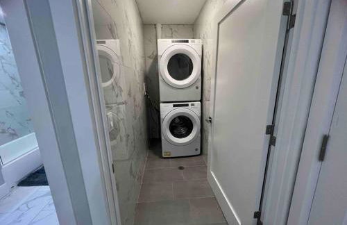 The Homey Suite - 1BR with Luxe Amenities - Foto 14