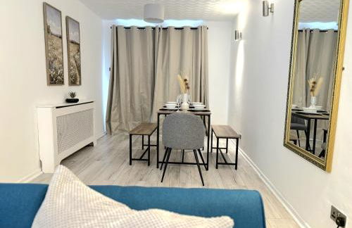 Serene 3-Bedroom Family Rochdale Home with Garden - Foto 19