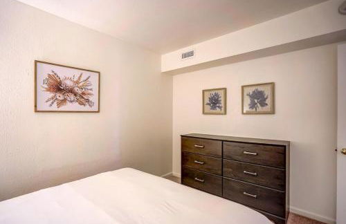 30 Day Minimum - Entire House - Washer and Dryer and AC - Photo 16