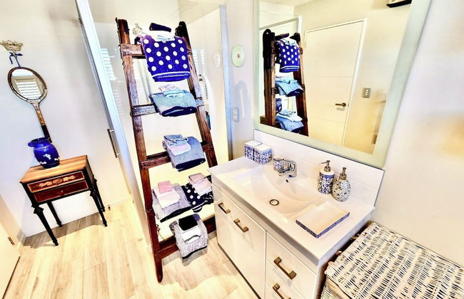 Lyttelton Boatique House - Photo 79