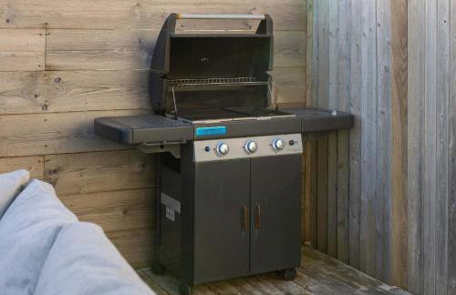 Luxury Beachfront Retreat for 14 with Hot Tub - Photo 61