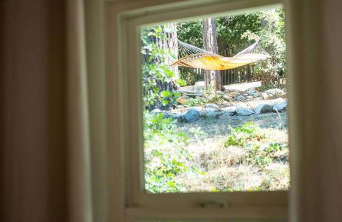 The Nest Serene Sanctuary w Hot Tub Fireplace Grill Hammock Outdoor Fire Feature Fully Fenced Yard AC Pets Ok - Foto 18