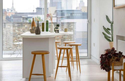 Modern Shoreditch 2 Bedroom Penthouse With Lift & Large Balcony Suit Family Sleeps 4 - Foto 12