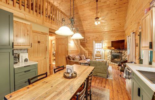 Fire Pit and Porch Warm and Woodsy Rothbury Escape! - Foto 10