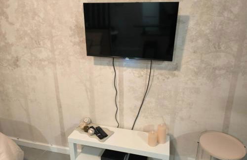 LeRelaisdOdile - Idéal PRO & Couple - Studio Cosy - Proche Metro - Parking Gratuit - Mons-en-Barœul - - WIFI HD - Smart TV - Entrée Autonome - Foto 14