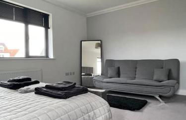Modern 2 Bedroom House, Edinburgh. - Photo 10