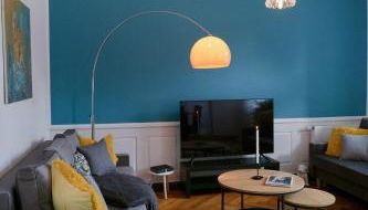 BELLA - Business&Family - 2 Zimmer direkt neben Schloß, Parkplatz, SmartTV, Netflix, Waschmaschine, 24h Checkin, 71qm, Kingsizebett, Hotelbettwäsche - Photo 3