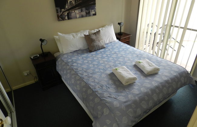 Harbourside Motel - Photo 10