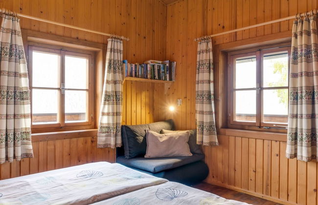 Chalet in Mortschach Near Ski Slopes - Photo 5