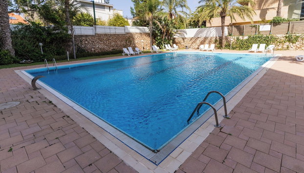 Modern Gem with Stunning Balcony by Sea N Rent - Foto 4, Außenpool