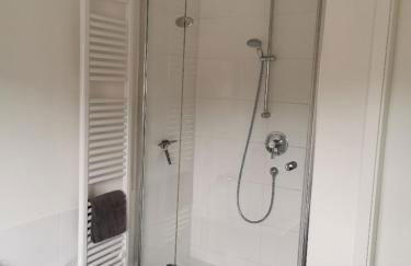 NEU! Schicke und moderne FeWo Lindenalle OG - Foto 13