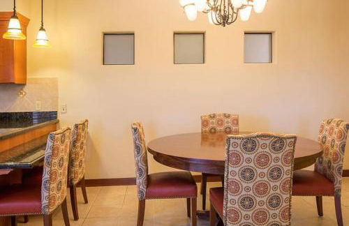 Have the family enjoy a 3 story waterslide in a resort setting in this 2BD condo - Foto 13