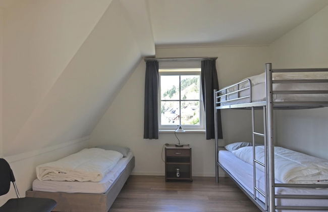 Lovely Group House near Winterberg with Private Sauna, Garden, & Terrace - Foto 10