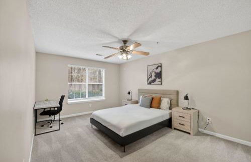 Stylish 2BR2BA with room to unwind - Foto 18