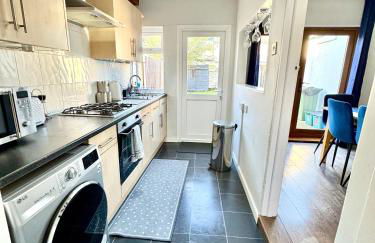 2-bedroom house in Cheltenham town centre - Photo 21