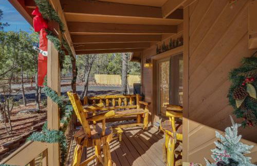 2 Mi to Show Low Lake: Scenic Cabin w/ Balcony - Foto 28