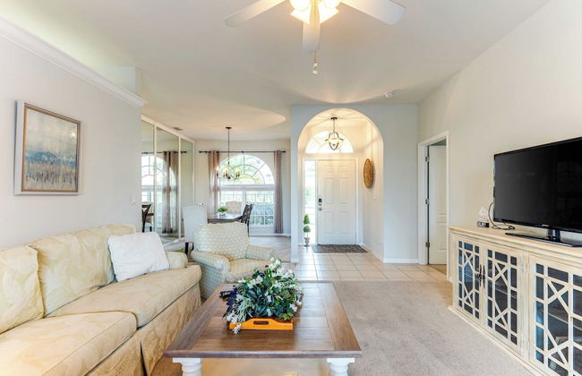 Private Pool, Pond Views, & Bonus Lounge in Gated Naples Community Drive to Dining & Sand - Foto 6