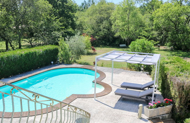 3 bedroom House in Saint-Vivien-de-Médoc with private pool and garden - Photo 5