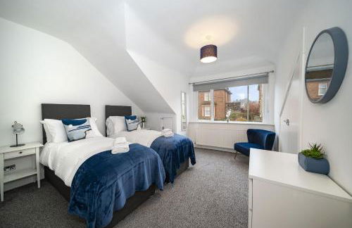 Serviced Apartment Near Glasgow Airport and Hospital with Free Parking Long Stays Available - Foto 5