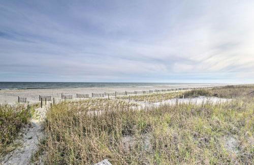 Pet-Friendly Second Row House Steps to Beach! - Foto 28