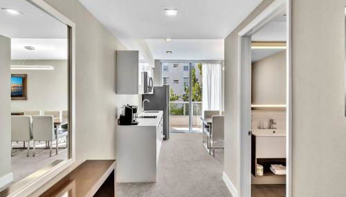 King Suite balcony water views-Hosted by Sweetstay - Foto 3