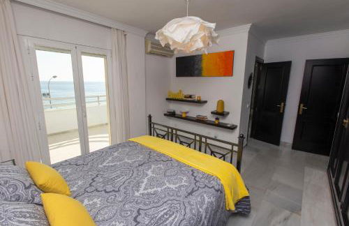 Villa Venecia, Apartamento de Lujo en 1º línea de playa + parking - Photo 34