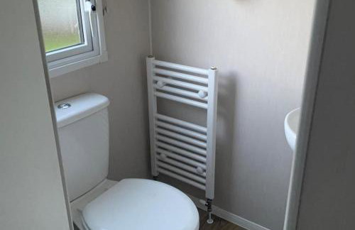 3 Bed Cabin - Sleeps 6 - Wifi Free Parking Pets - Foto 7