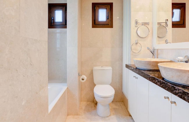 Ground Floor Apartment With Golf and sea Views - Roudias Aphrodite Hills Resort - Foto 16