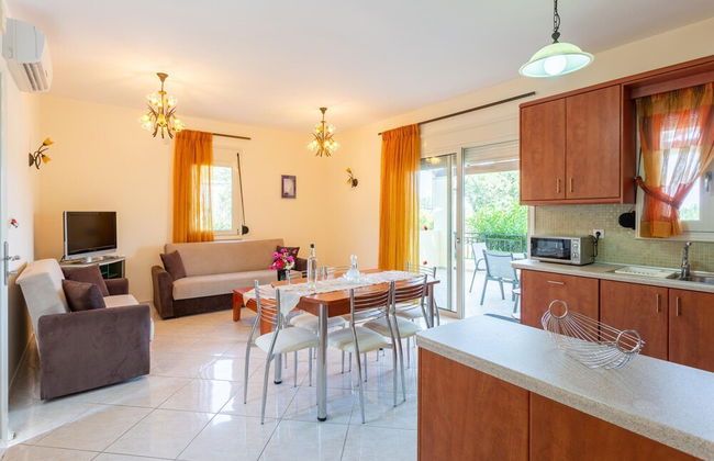 Villa Georgia Large Private Pool Walk to Beach A C Wifi Car Not Required - 1976 - Foto 16