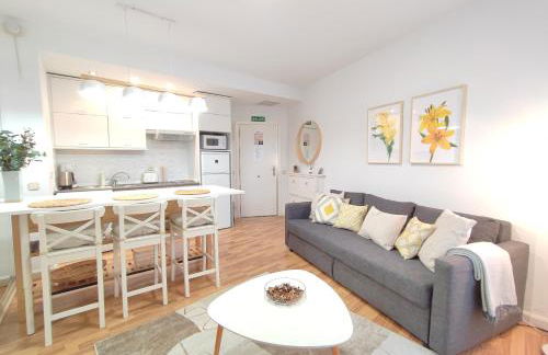 DFLAT Escultor Madrid Apartments - Photo 40