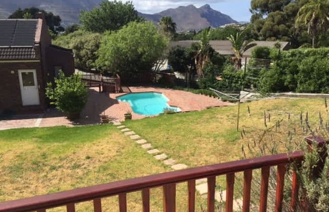 Garden Cottage - Houtbay - Photo 15