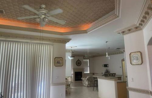 Port Charlotte Palms-Pet friendly, Heated Private Pool and Mini Orchard - Foto 1