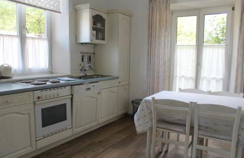 Villa Waldfrieden - Ferienwohnungen und -Haus - Foto 17