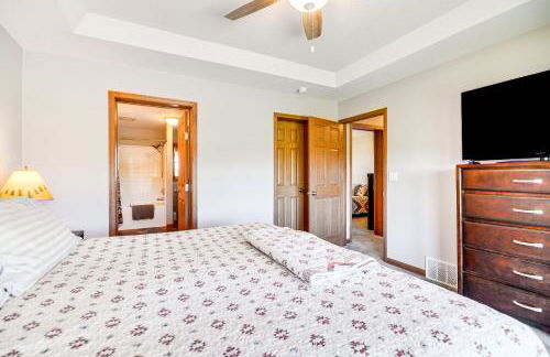 Serene Yellowstone Country Retreat with Deck and Views - Foto 11