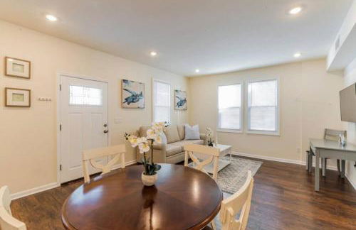 Beach 2 blocks Parking Patio - Foto 6