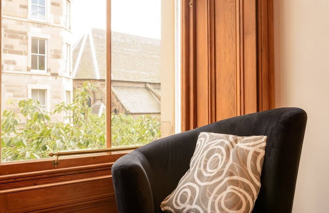 JOIVY 5 Bedroom Apt Near Meadows & George Square - Foto 103