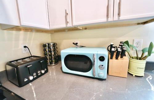 Spacious 4BDR 2BA Retreat near T-Station- 5 Mins to Boston - Photo 19