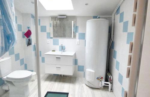 Maison confortable au cœur de Brioude avec parking privé. - Foto 5