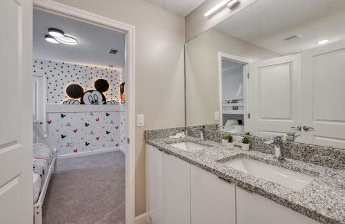 Last Minute Disney Getaway Private Pool Themed Bedrooms. Book Now 87413 - Foto 41