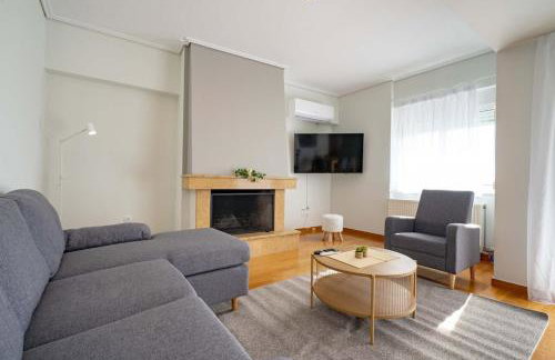 Sunlit Terrace 3BR Apartment - Tavros by ΜΡS - Foto 43