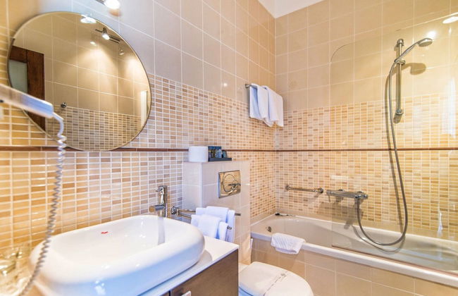 Beautiful Villa on the Island of Brac With Infinity Pool, Beach at 30 Meters - Foto 11