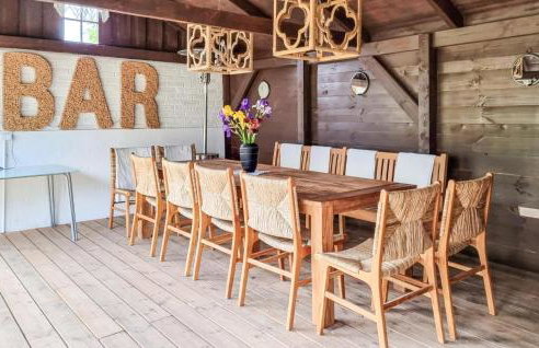 7 Bedroom Lovely Home In Szalstry - Foto 10