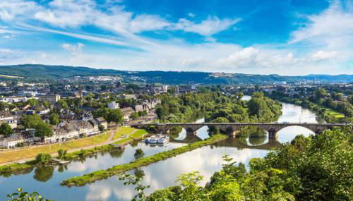 Trier-Ferienwohnung mit 2 Schlafzimmern, 2 Bäder, moderne Küche, 2 Badezimmer, Laube- zentral in Trier - Foto 2
