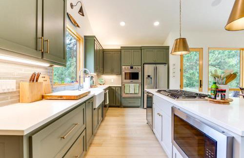 Riverfront Huntsville Cabin with Views and Kayaks! - Foto 7