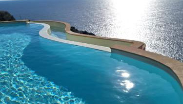 Villa Patty with infinity pool in front of the sea, parking and wifi - Foto 3