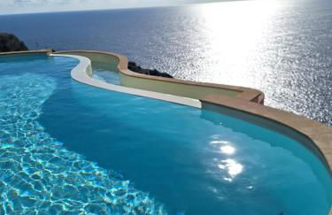 Villa Patty with infinity pool in front of the sea, parking and wifi - Foto 3