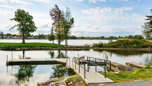 Hot Tub & Dock: Waterfront Wellesley Island Home! - Foto 2