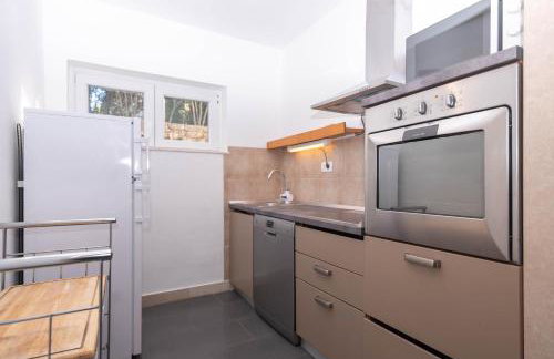 Amazing house W pool and big sunny terrace close to sea & beach - Photo 25