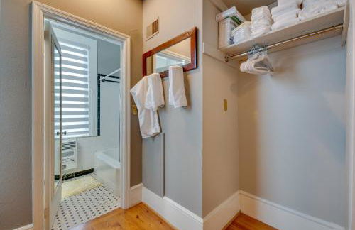 Cozy and Modern Norcross Hideaway with Covered Porches - Foto 15